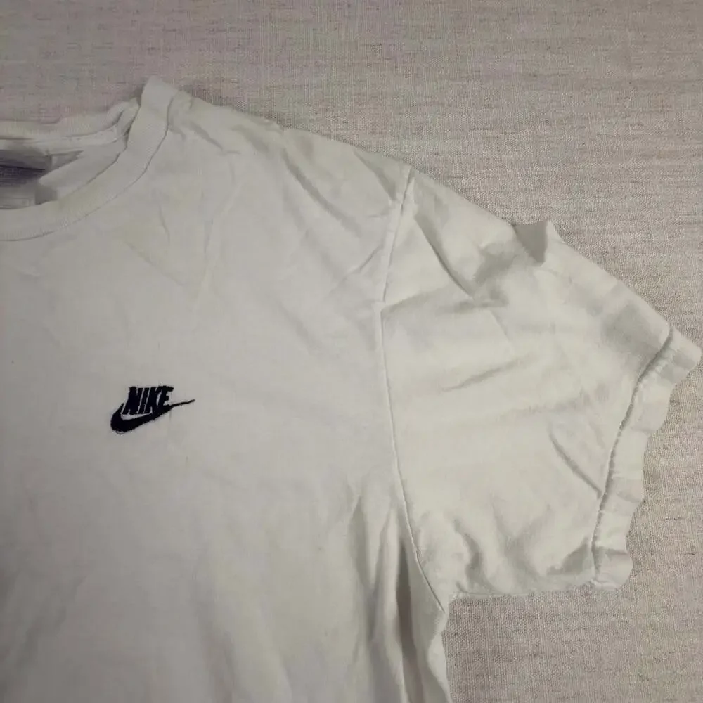 Nike Vintage Embroidered Swoosh T-Shirt White Size Large